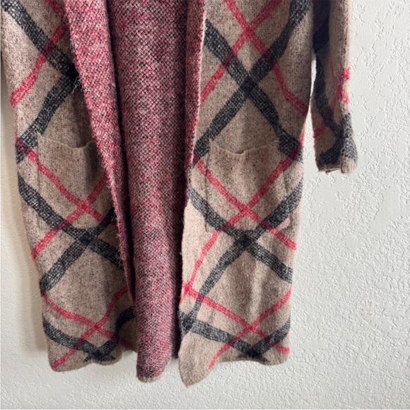 Joseph A • Long Plaid Open Cardigan Sweater - Picture 5 of 7